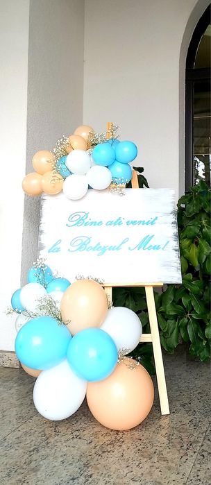 Decor cu baloane,  cabină telefonica, candybar, buchete mireasa