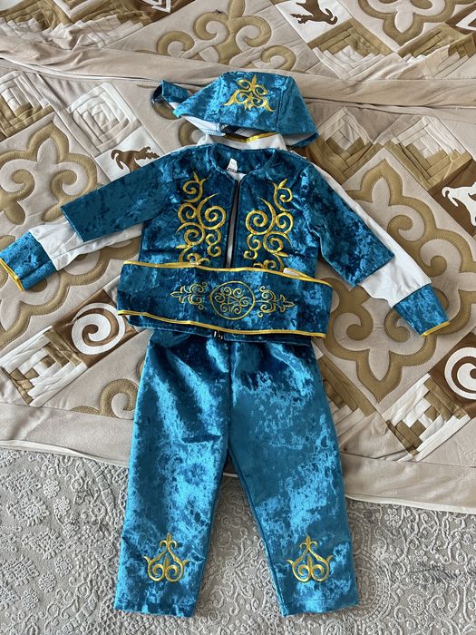 Продам национальный костюм для мальчиков