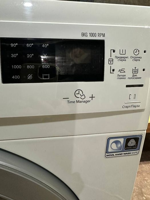 Стиральная машина Electrolux EWS1064AU
