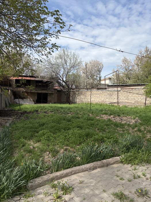 Продается участок в Джалаере 7 соток место хорошее