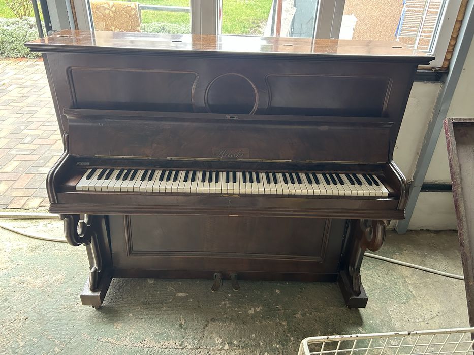 Pian made in Italy cu scaun