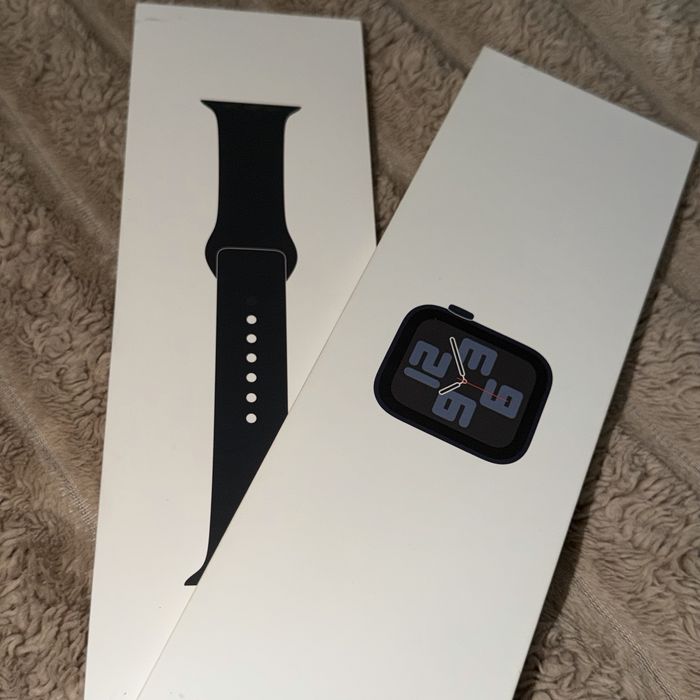 Продам Apple Watch SE gen 2