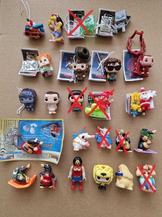 Играчки Kinder Joy, Kinder Surprise и други