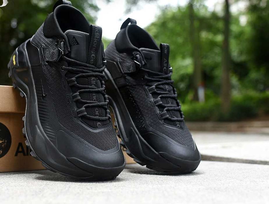 Продавам нови мъжки маратонки Nike ACG Zegama Hike Black/Anthracite
