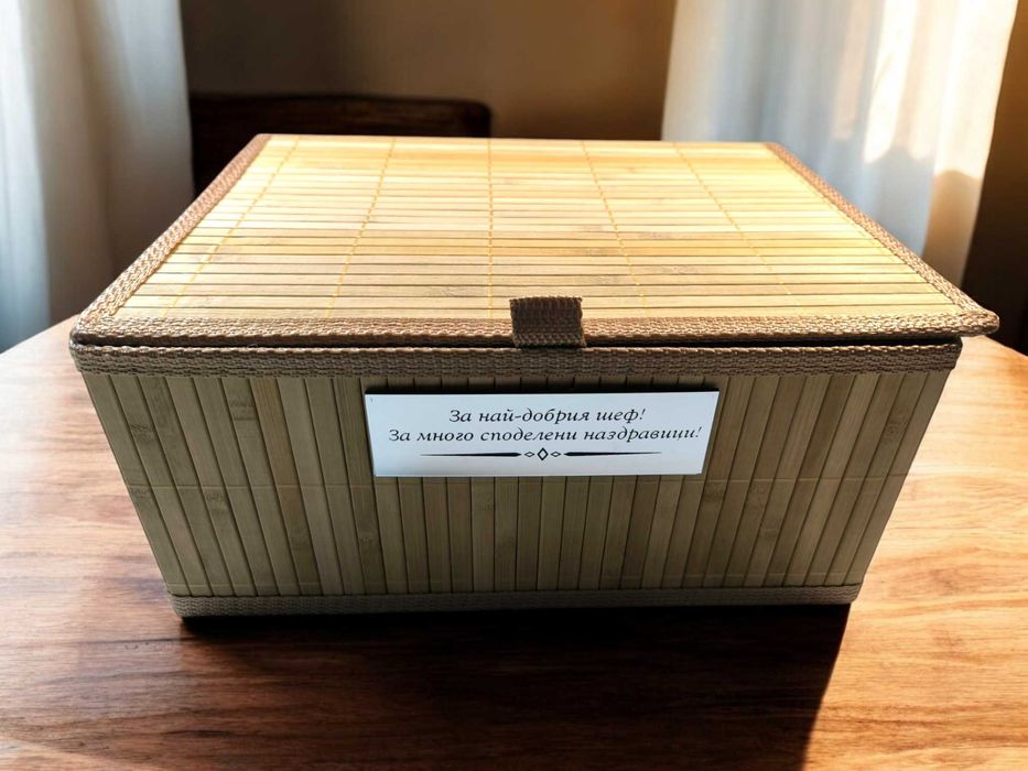 Гравиран сет от Гарафа,Четири чаши за уиски,Подаръчна бамбукова кутия