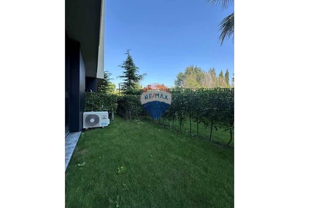 Продава се Двустаен апартамент в к.к. Св.Св. Константин и Елена - 65 кв.м за 4000 €/кв.м - Снимка #5