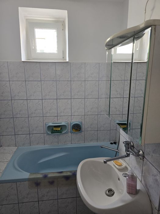 Închiriez apartament cu 2 camere  in Piatra Neamț spațios utilat complet
