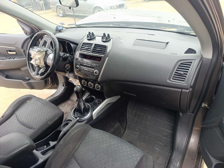 Mitsubishi ASX 1,6I / Митсубиши АСХ - на части