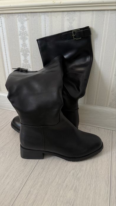 Новые сапоги зимние 38 размера