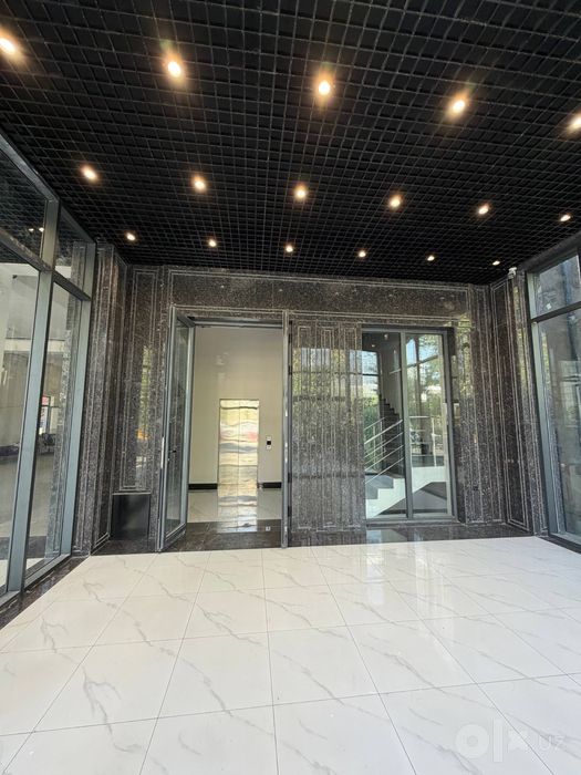 Аренда офис 2 этаж 400 кв м BMW мойка Istalbul city