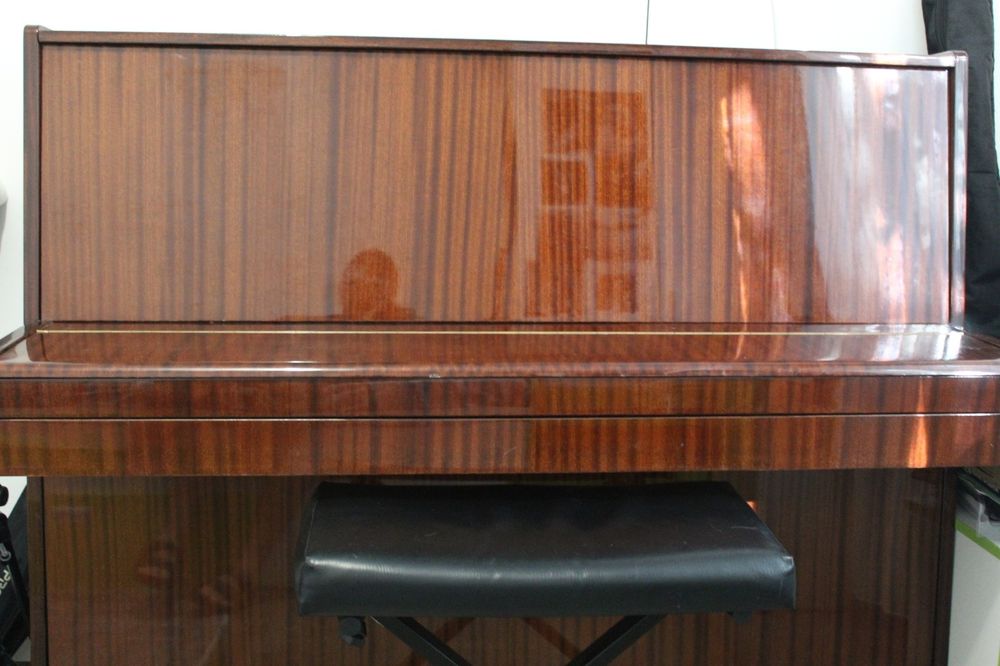 Vând pianină Belarus în stare excelentă