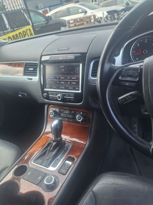 VW Touareg 3.0 TDI V6 , CAS motor ,239 к.с. , 5 броя на части