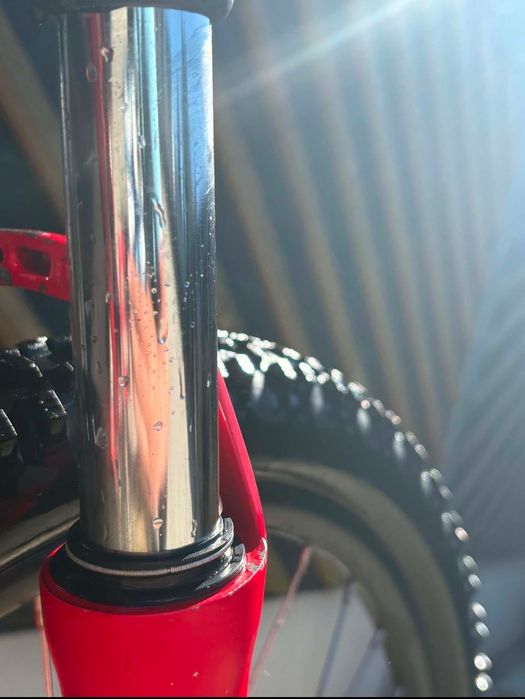 Vând bicicleta cube pe 27.5
