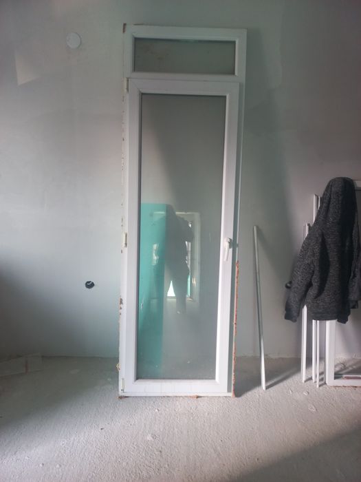 Продавам нова бяла pvc дограма