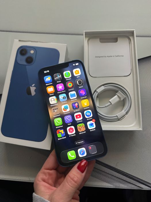 Iphone 13 BLUE / като нов / 90% батерия