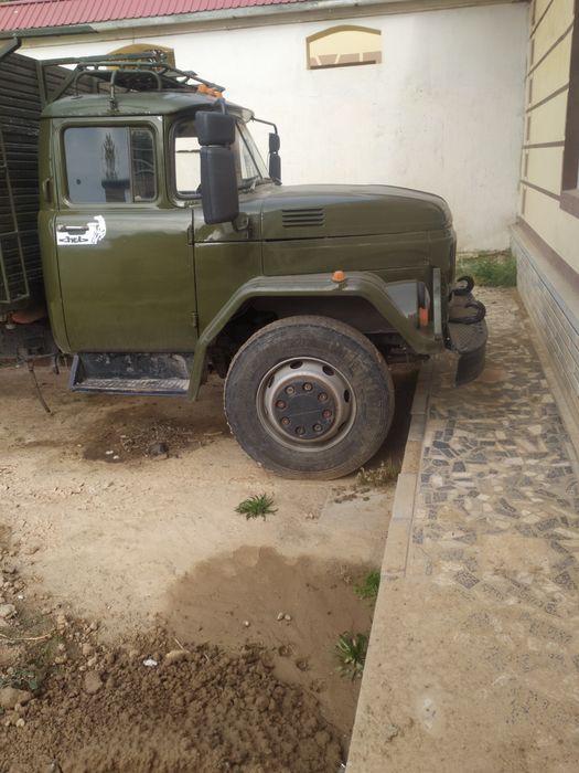 Zil batviy matôr Ural Tayor ishga olasiz minasi