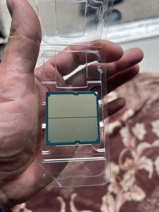 Новый AMD Ryzen R7 7800X3D