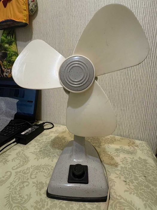 Вентилятор настольно-настенный