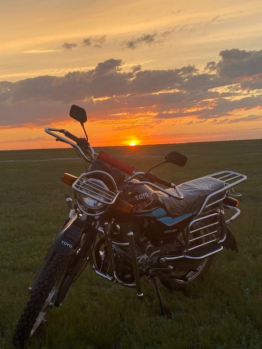 Продам мотоцикл 200сс