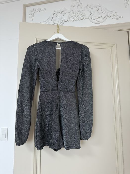 Продам комбинезон блестящий