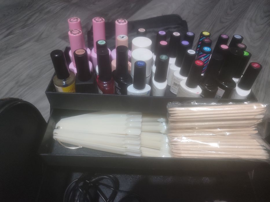 Продам набор для маникюра срочно