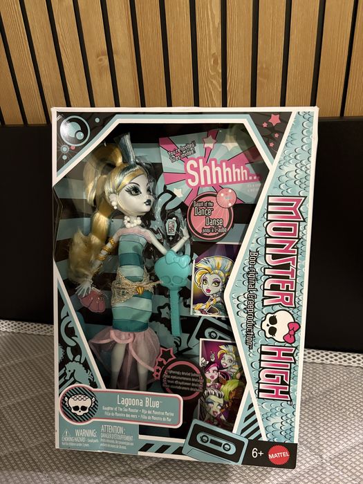 Кукла Monster high Лагуна блю рассвет танца на руках