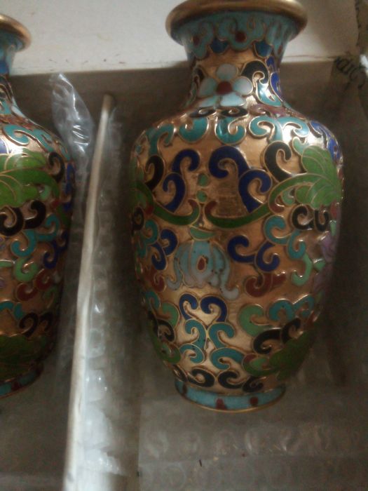 Vaze alama, lucrate cu modele in relief, noi, China