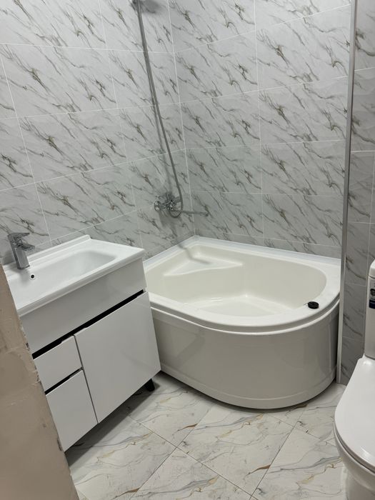 2/2/8 продается  иззат СВОЯ! !