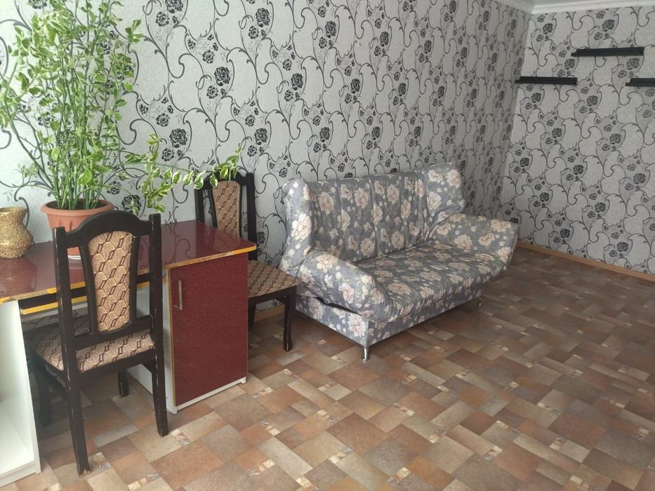 Сдается 2 комн квартира