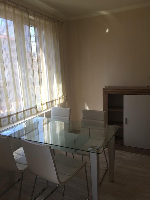 Дава се под наем Двустаен апартамент в Бургас, Център - 65 кв.м за 484.5 € - Снимка #1