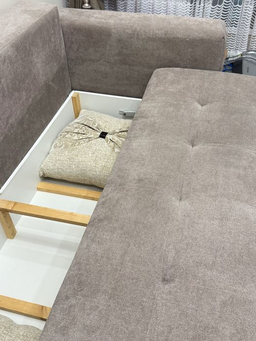 Продам диван. В красивом цвете