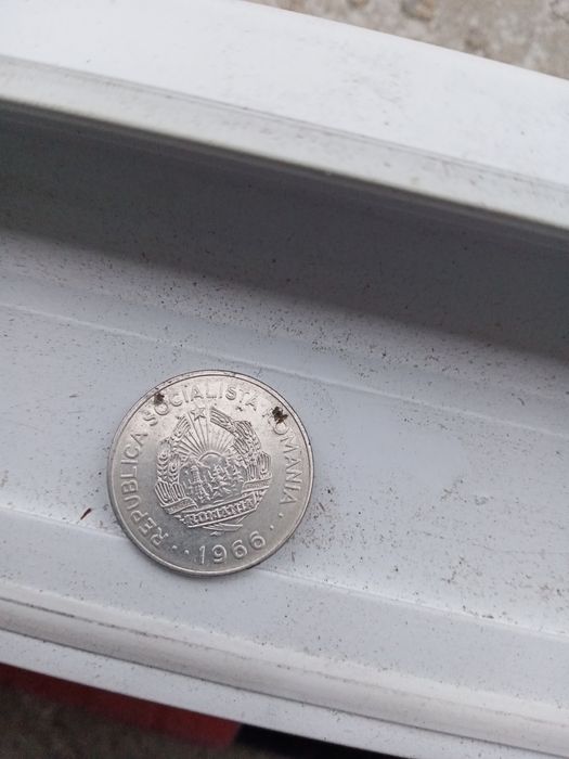 Vând Moneda 1 leu din1966