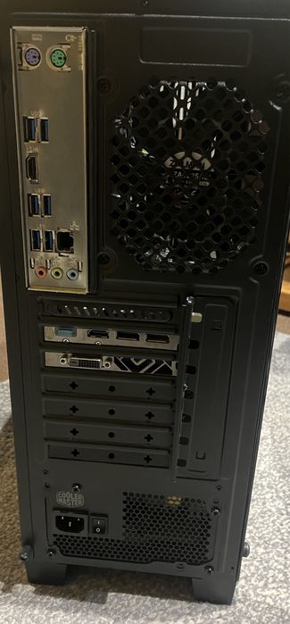 Настолен /среден/ клас компютър за лек гейминг