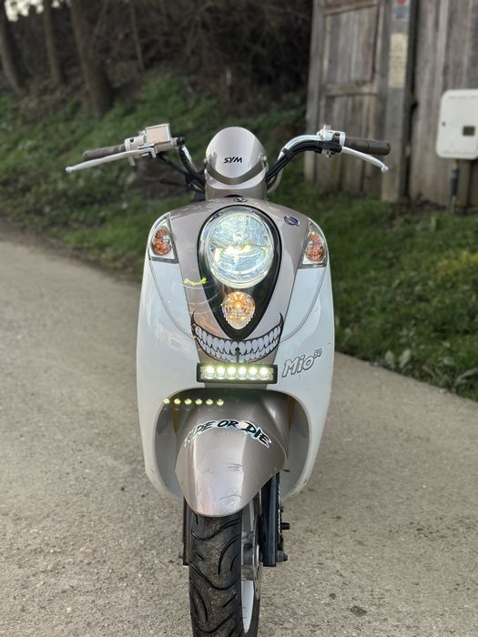 Scuter Sym mio 50cc an 2015 acte Belgia