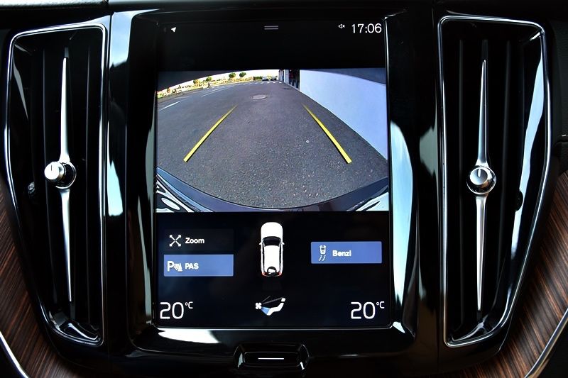 Volvo XC60 2020 B4 Inscription 197CP  - Impecabil