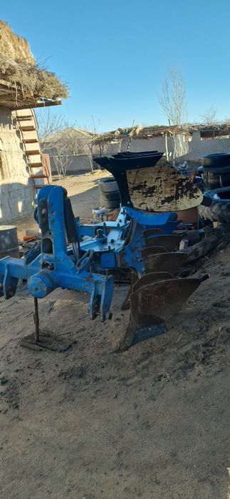 Плуг 3+1 сотилади нархини келишамиз