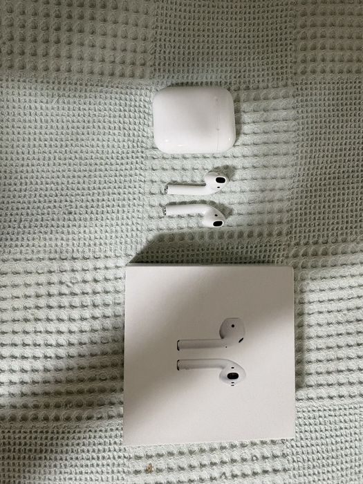 наушники AirPods