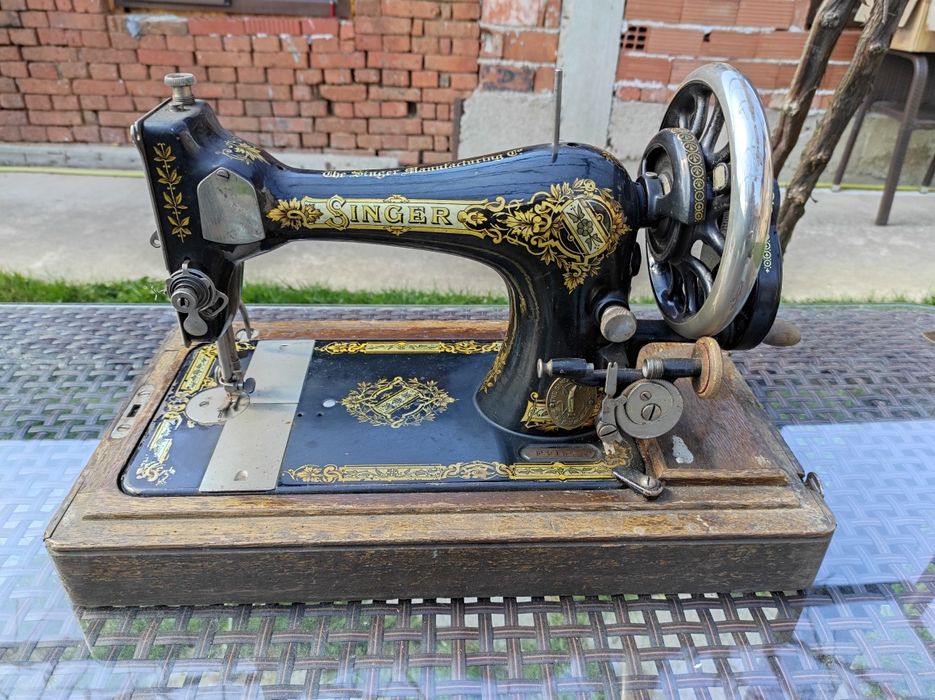 Колекционерска ръчна шевна машина - Singer автентична и рядка