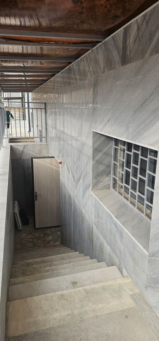 Нотурар жой сотилади.