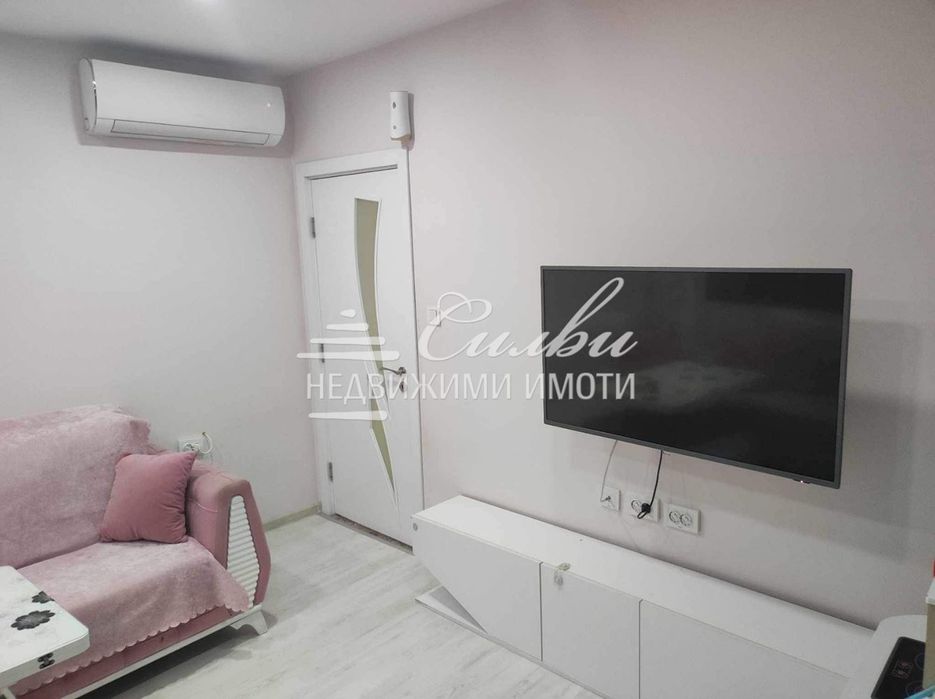 Продава се Двустаен апартамент в Шумен, Център - 60 кв.м за 1505 €/кв.м - Снимка #5