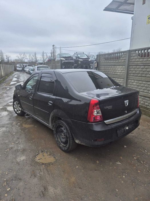 Dezmembram Dacia Logan an 2011 1.2 benzina