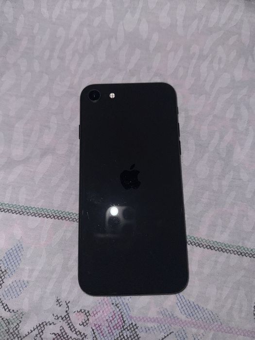 iphone se pamet 128gb