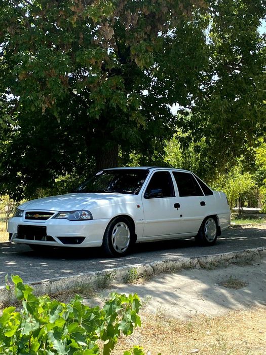 Нексия 2 сотилади