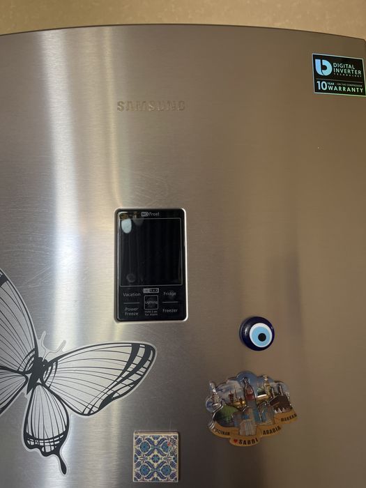 Холодильник Samsung (южно корея )