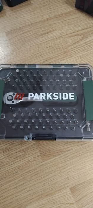 Seturi Scule Parkside, sigilate