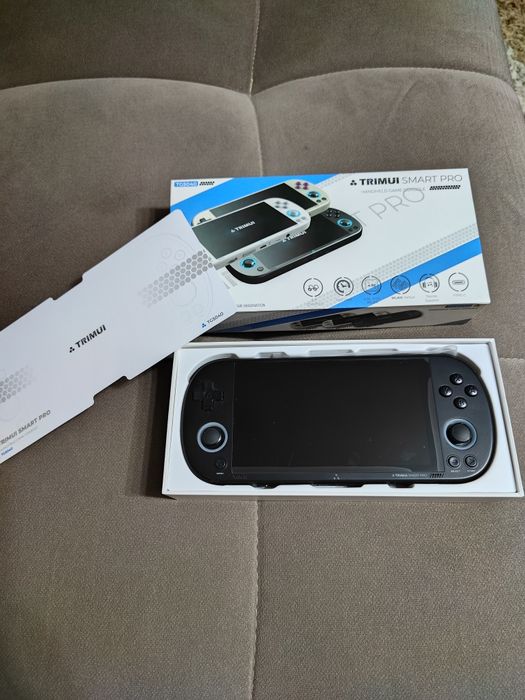Портативная приставка TRIMUI SMART PRO
