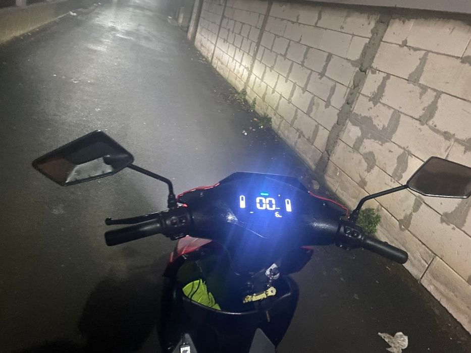 Vând scuter electric