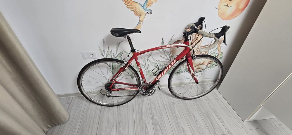 Vând Cursieră Specialized Roubaix (Cadru Full Carbon, Echipare Shimano Ultegra)