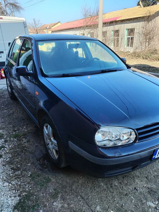 Голф 4 1.6 бензин 2000 г.
