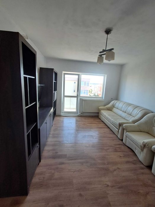 Inchiriez apartament 3 camere zona Parcul Teilor